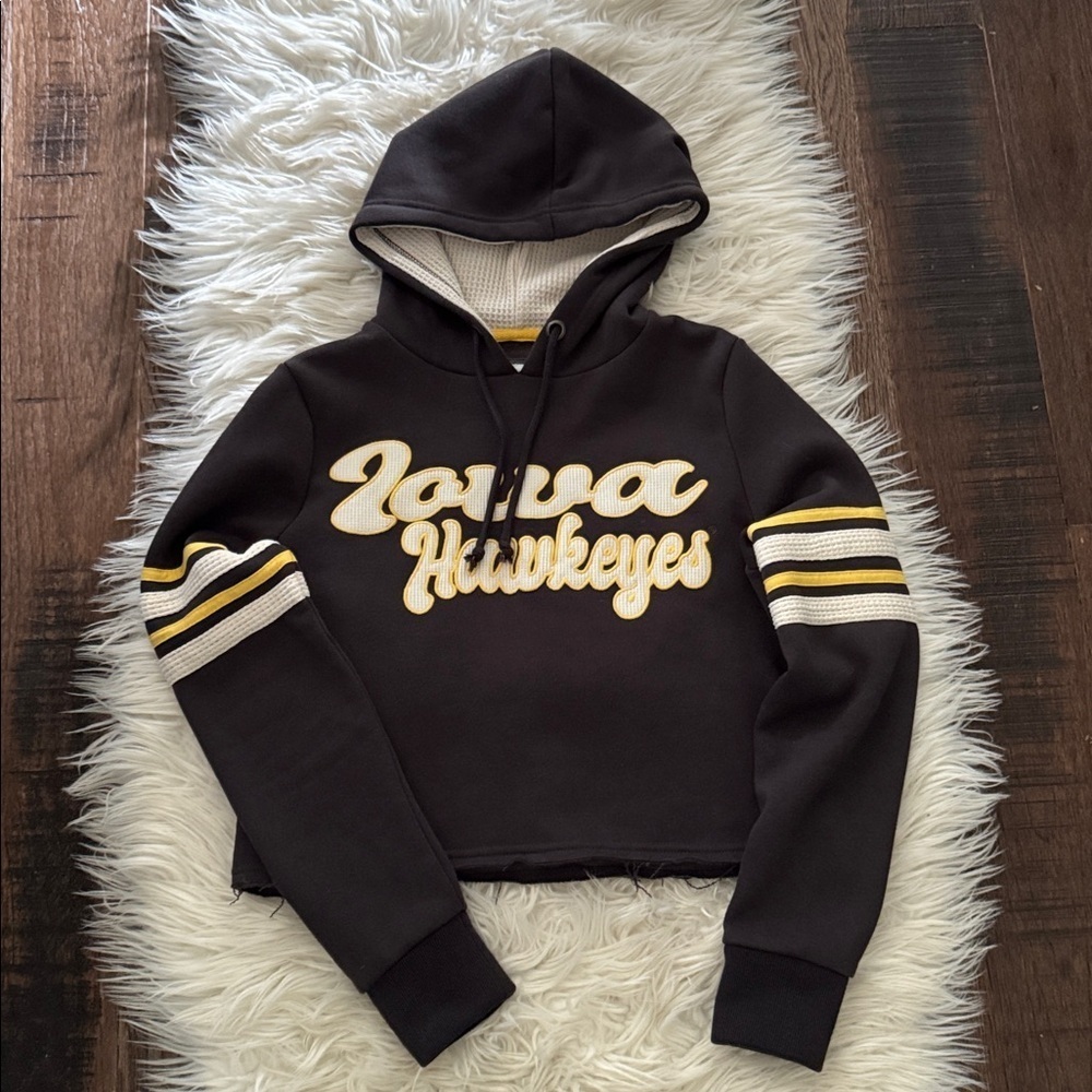 Colosseum Women's Iowa Hawkeyes Hoodie